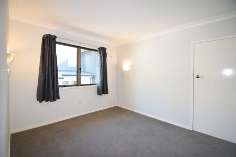 Photo of property in 24 Domain Crescent, Muriwai, Waimauku, 0881