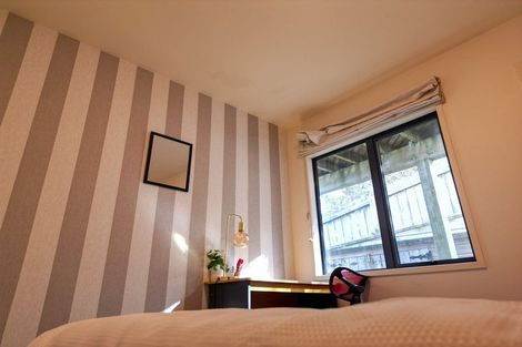 Photo of property in 75a Dress Circle, Newlands, Wellington, 6037