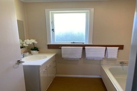 Photo of property in 2/111 Bond Crescent, Forrest Hill, Auckland, 0620