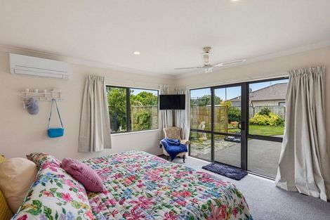 Photo of property in 166 Milne Drive, Paraparaumu, 5032