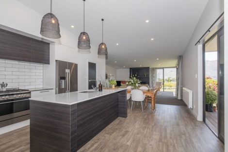 Photo of property in 27 Matipo Street, Wanaka, 9305