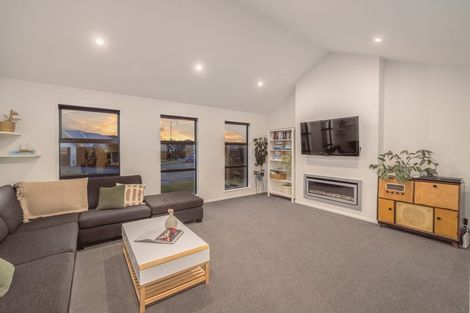 Photo of property in 20 Bargrove Close, Halswell, Christchurch, 8025