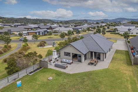 Photo of property in 2 Admiral Drive, Cooks Beach, Whitianga, 3591