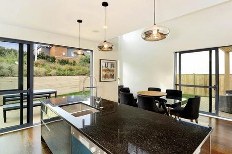 Photo of property in 8 Carex Way, Long Bay, Auckland, 0630