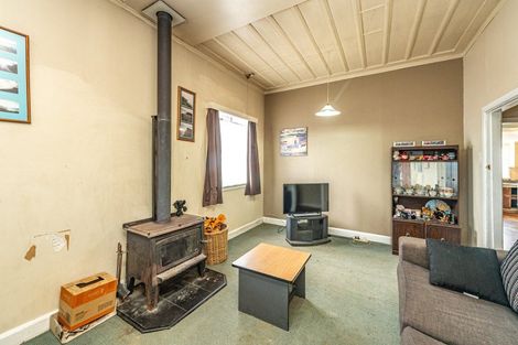 Photo of property in 4 Lowther Street, Whanganui, 4500