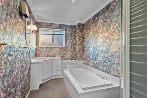Photo of property in 43 Aotea Crescent, Gore, 9710