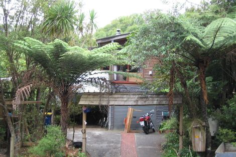 Photo of property in 23 Rosecamp Road, Beach Haven, Auckland, 0626