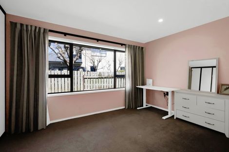 Photo of property in 323 Mangorei Road, Merrilands, New Plymouth, 4312