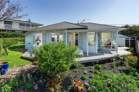 Photo of property in 1/8 Lansdowne Street, Bayswater, Auckland, 0622