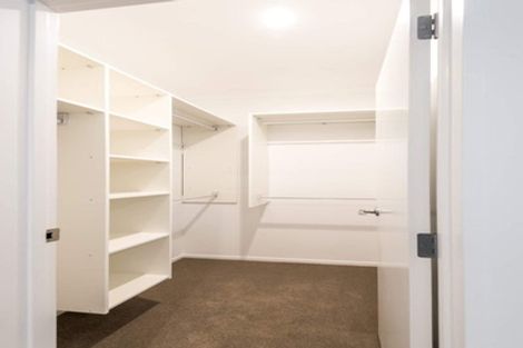 Photo of property in 9 Waituarua Drive, Takanini, 2112