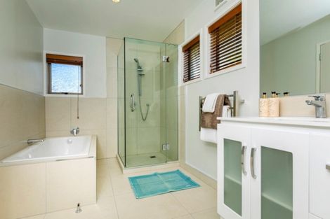 Photo of property in 44 Kowhai Road, Campbells Bay, Auckland, 0630