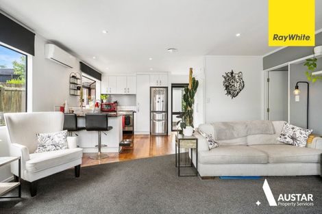 Photo of property in 2/20 Kamara Road, Glen Eden, Auckland, 0602