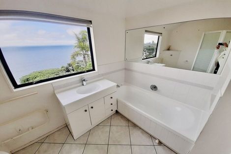 Photo of property in 1/909 Beach Road, Waiake, Auckland, 0630