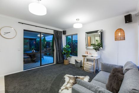 Photo of property in 59 Te Puia Drive, Aotea, Porirua, 5024