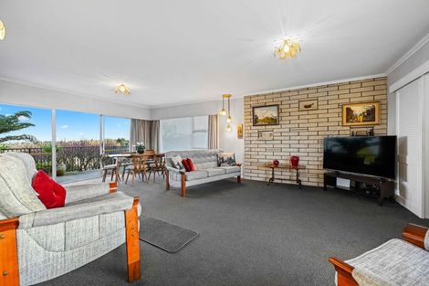 Photo of property in 17 Callard Place, Riverlea, Hamilton, 3216
