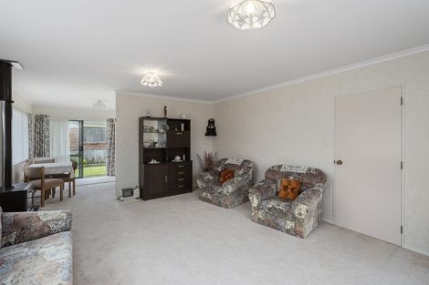 Photo of property in 2/219 Mangorei Road, Merrilands, New Plymouth, 4312