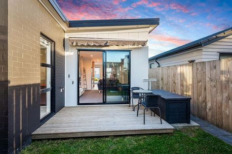 Photo of property in 16 Houhora Street, Westgate, Auckland, 0814