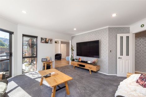 Photo of property in 258a Fergusson Drive, Heretaunga, Upper Hutt, 5018