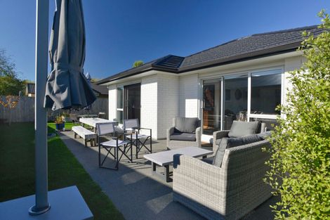 Photo of property in 64 Feist Street, Carterton, 5713