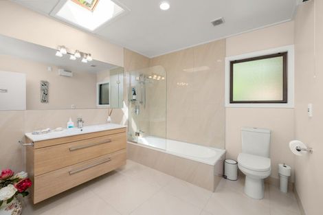 Photo of property in 49 Riddell Road, Kerikeri, 0230