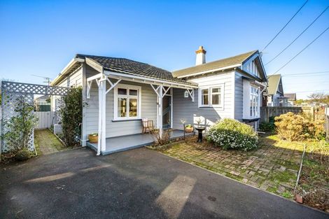 Photo of property in 5 Nile Street, Saint Clair, Dunedin, 9012