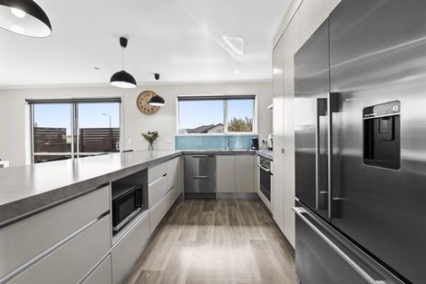 Photo of property in 2 Wentworth Lane, Waiwhakaiho, New Plymouth, 4312