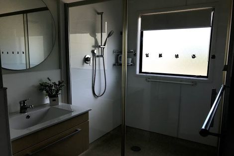 Photo of property in 2 Kingfisher Way, Te Kowhai, Hamilton, 3288