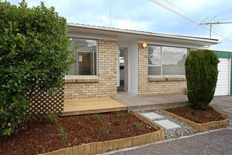 Photo of property in 1/4046 Great North Road, Glen Eden, Auckland, 0602