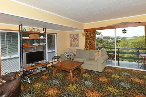 Photo of property in 30 Westview Grove, Miramar, Wellington, 6022