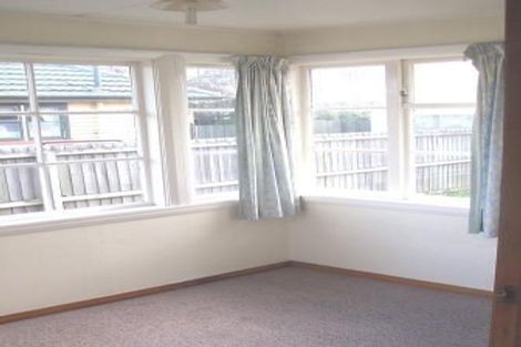Photo of property in 9 Virgil Place, Northcote, Christchurch, 8052