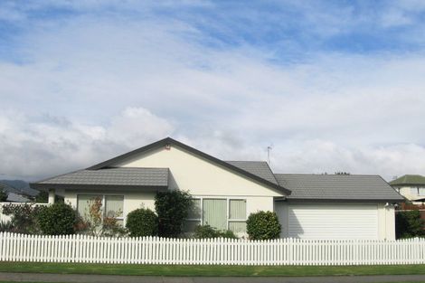 Photo of property in 40 Cedar Drive, Paraparaumu Beach, Paraparaumu, 5032