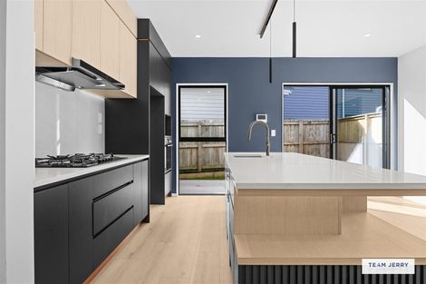 Photo of property in 339b Bucklands Beach Road, Bucklands Beach, Auckland, 2012