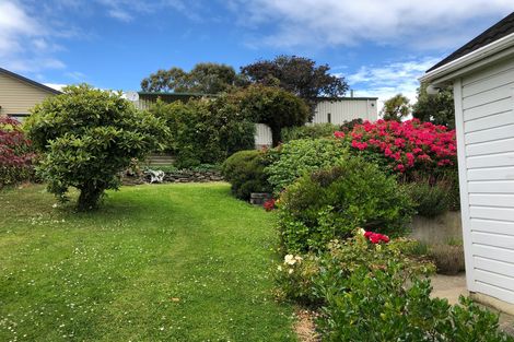 Photo of property in 35 Scotland Terrace, Green Island, Dunedin, 9018