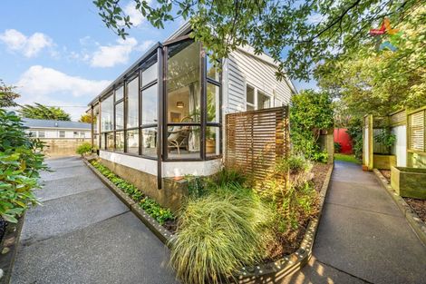 Photo of property in 54 Poto Road, Normandale, Lower Hutt, 5010