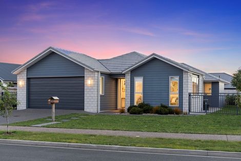 Photo of property in 10 Kahuparere Crescent, Pyes Pa, Tauranga, 3112