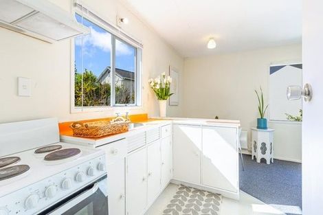 Photo of property in 30a County Road, Torbay, Auckland, 0630