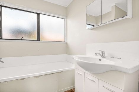 Photo of property in 97a Pohutukawa Drive, Owhata, Rotorua, 3010