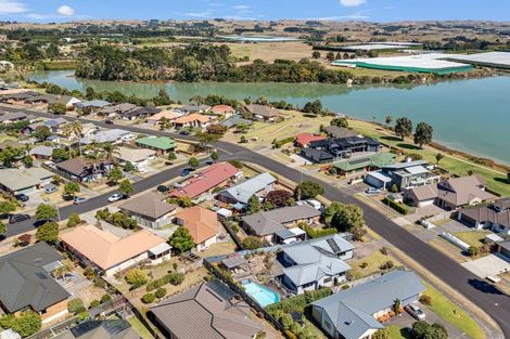 Photo of property in 2/23 Waitoa Street, Waiuku, 2123