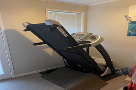 Photo of property in 1/25 Regency Place, Sunnynook, Auckland, 0632