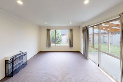 Photo of property in 6 Geneva Terrace, Kelvin Grove, Palmerston North, 4414