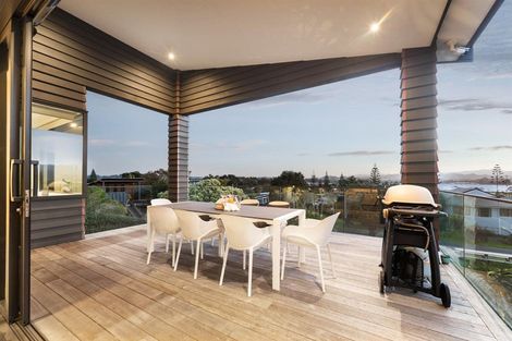 Photo of property in 30 Caroline Heights, Omaha, 0986