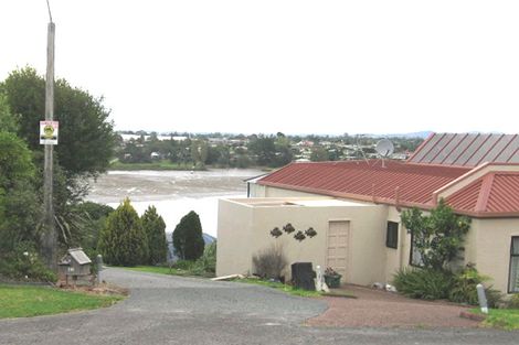 Photo of property in 21 Constable Lane, West Harbour, Auckland, 0618