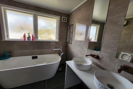 Photo of property in 41 Wai-iti Crescent, Woburn, Lower Hutt, 5010