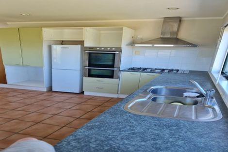 Photo of property in 8 Trig Hill Terrace, Waikanae Beach, Waikanae, 5036