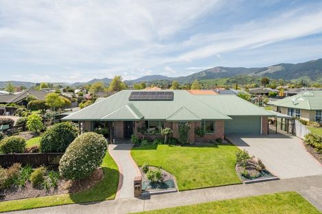 Photo of property in 2 Fell Place, Stoke, Nelson, 7011