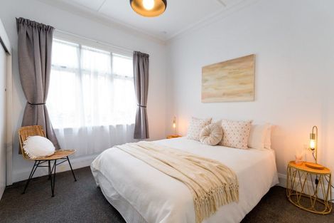 Photo of property in 33 Beach Street, Saint Clair, Dunedin, 9012