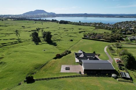 Photo of property in 28 Te Moenga Park, Acacia Bay, Taupo, 3330