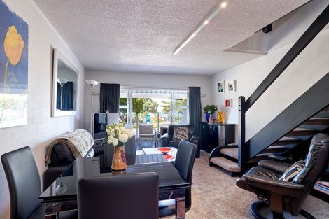 Photo of property in 235 Marine Parade, Napier South, Napier, 4110