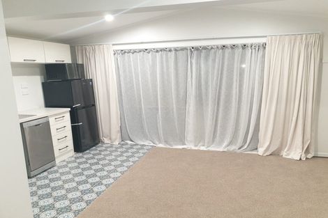 Photo of property in 14 Collingwood Road, Waiuku, 2123