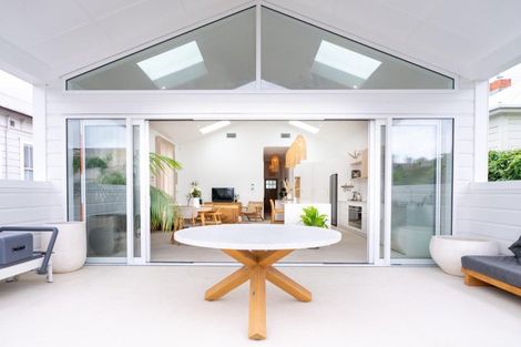 Photo of property in 62 Campbell Street, Palmerston North, 4410